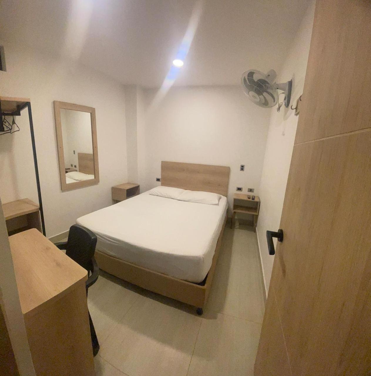 Hotel Villa Real Медельин Экстерьер фото